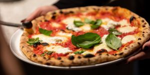 فر پیتزا؛ یکی از مهم‌ترین تجهیزات آشپزخانه صنعتی